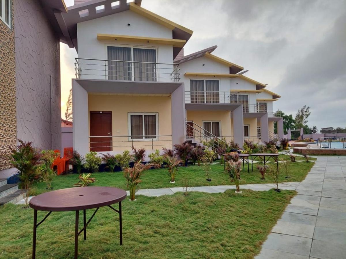 Parth King Beach Resort Mandarmani Bagian luar foto