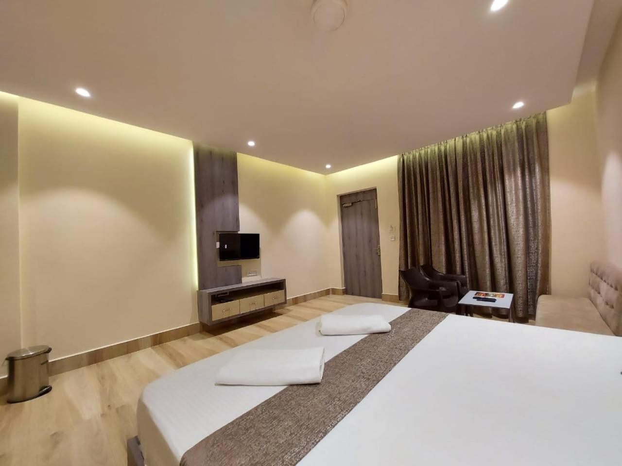 Parth King Beach Resort Mandarmani Bagian luar foto